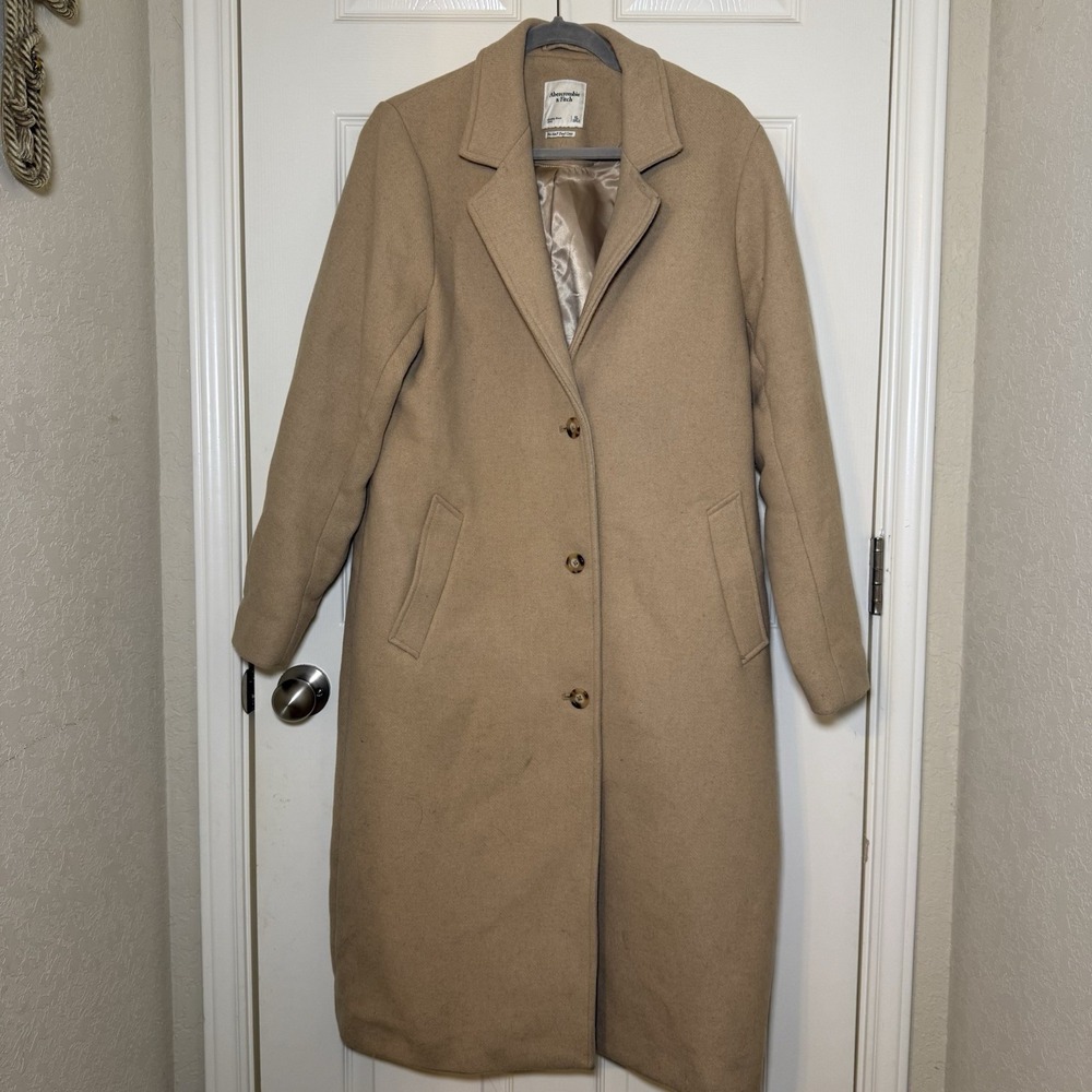 Abercrombie & Fitch Tan Trench Coat